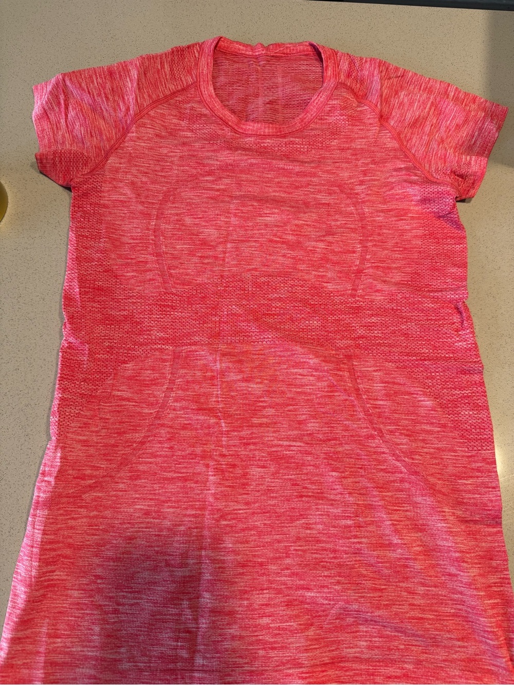 Lululemon Swiftly Women’s Short Sleeve Shirt